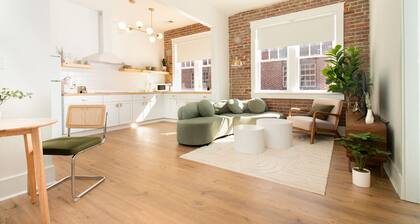 Airy Midcentury Loft Apartment in SoMa