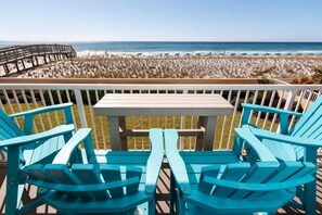 Condo, 1 King Bed with Sofa bed (Islander Beach Resort 2002) | Property grounds