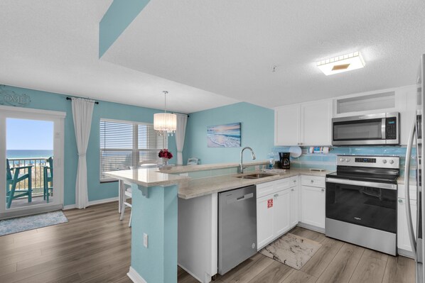 Condo, 1 King Bed with Sofa bed (Islander Beach Resort 2002) | Private kitchen