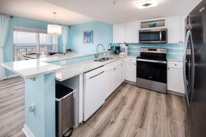 Condo, 1 King Bed with Sofa bed (Islander Beach Resort 2002) | Private kitchen
