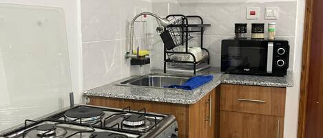 Microondas, horno y parrilla de estufa