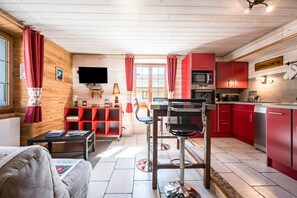 Kjøleskap, mikrobølgeovn, ovn og oppvaskmaskin