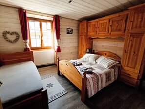 1 chambre, fer et planche Ă repasser, Wi-Fi, draps fournis