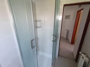 Apartment (Two Bedroom Apartment with Terrace) | Bathroom