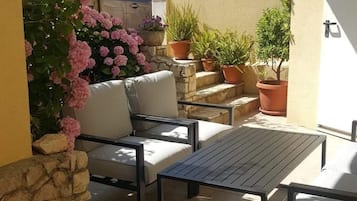 Apartment (Two Bedroom Apartment with Terrace no) | Terrasse/Patio