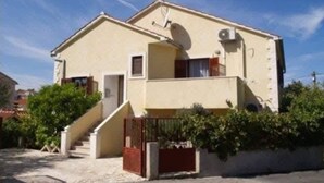Apartment (Two Bedroom Apartment with Terrace no) | Exterior - Apartments Ivan Supetar (Supetar)