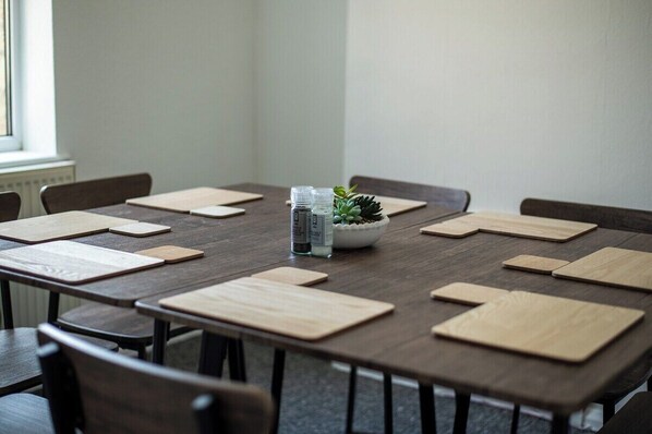 Dining - Free Parking House in Lowestoft | Short/Long Stays (Suffolk)