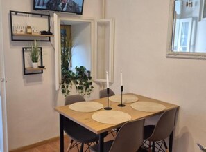 Apartamento (One Bedroom Apartment) | Baño | Ducha y toallas