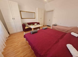 Huoneisto (One Bedroom Apartment) | 1 makuuhuone