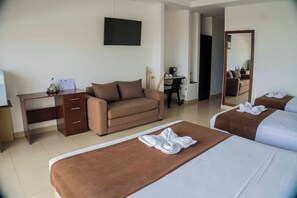 Family Quadruple Room, Balcony, Ocean View | Living area | TV - Hotel Punta Azul (Pedernales)