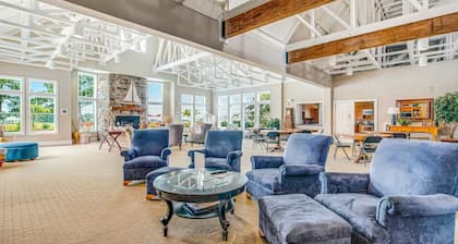 Dog-Friendly Resort Home | 3.5 Miles to Beach