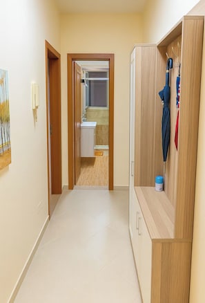 Interior - Charming 1-bedroom apartment with AC, WiFi in superb Tiranë (Tiranë)