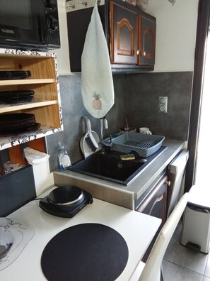 Fridge, microwave, oven, stovetop - STUDIO Perpignan (Perpignan)