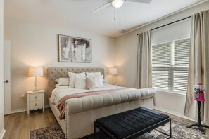 2 bedrooms, desk, iron/ironing board, free WiFi - Water Oaks Retreat Charming 2-bedroom house in Laurel Hill (Laurel Hill)