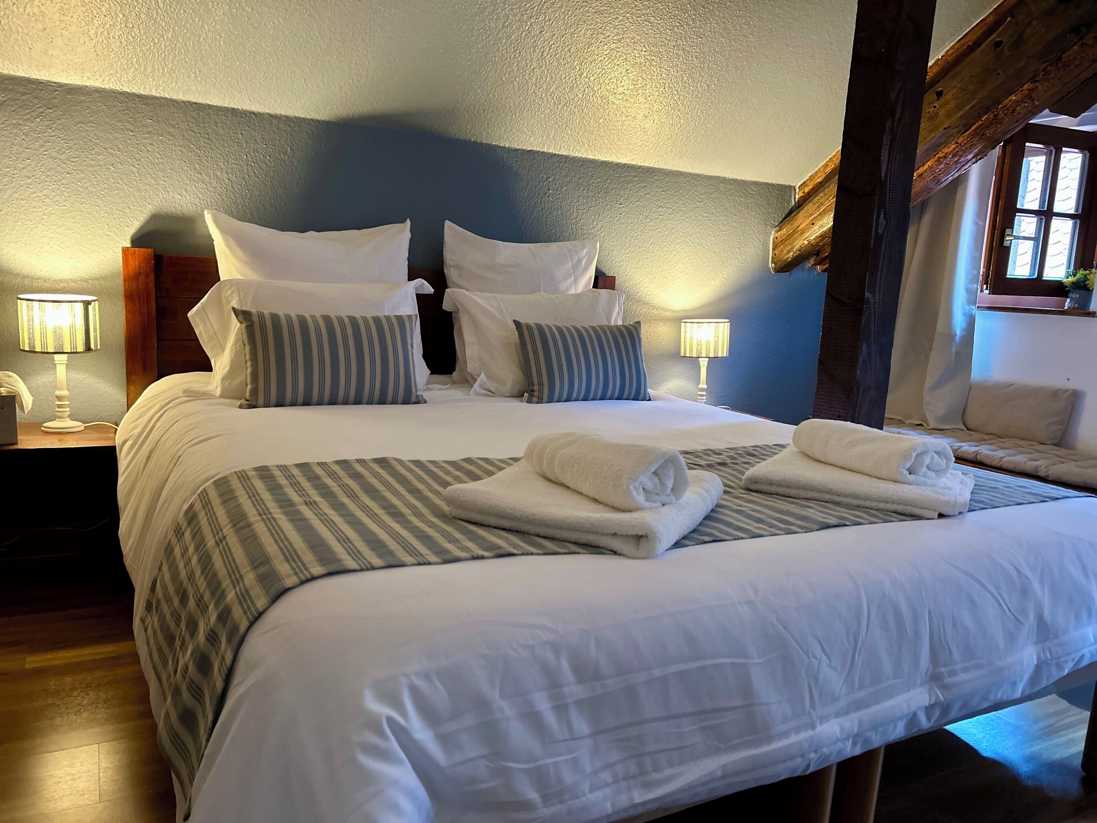 3 dormitorios, tabla de planchar con plancha, wifi y ropa de cama