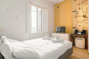 1 bedroom, desk, iron/ironing board, WiFi