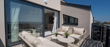 Comfort Apartment, 2 Bedrooms, Sea View | Balkoni