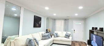 The peaceful Oasis.A  Charming n lovely 3 beds home in Charlotte