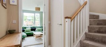 ที่พ ักส่วนตัวให้เช่าเหมาะสำหรับครอบครัว - จอดรถในสวน สัตว์เลี้ยงพักได้ นอนได้ 7 คน