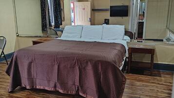 Deluxe Room | Free WiFi