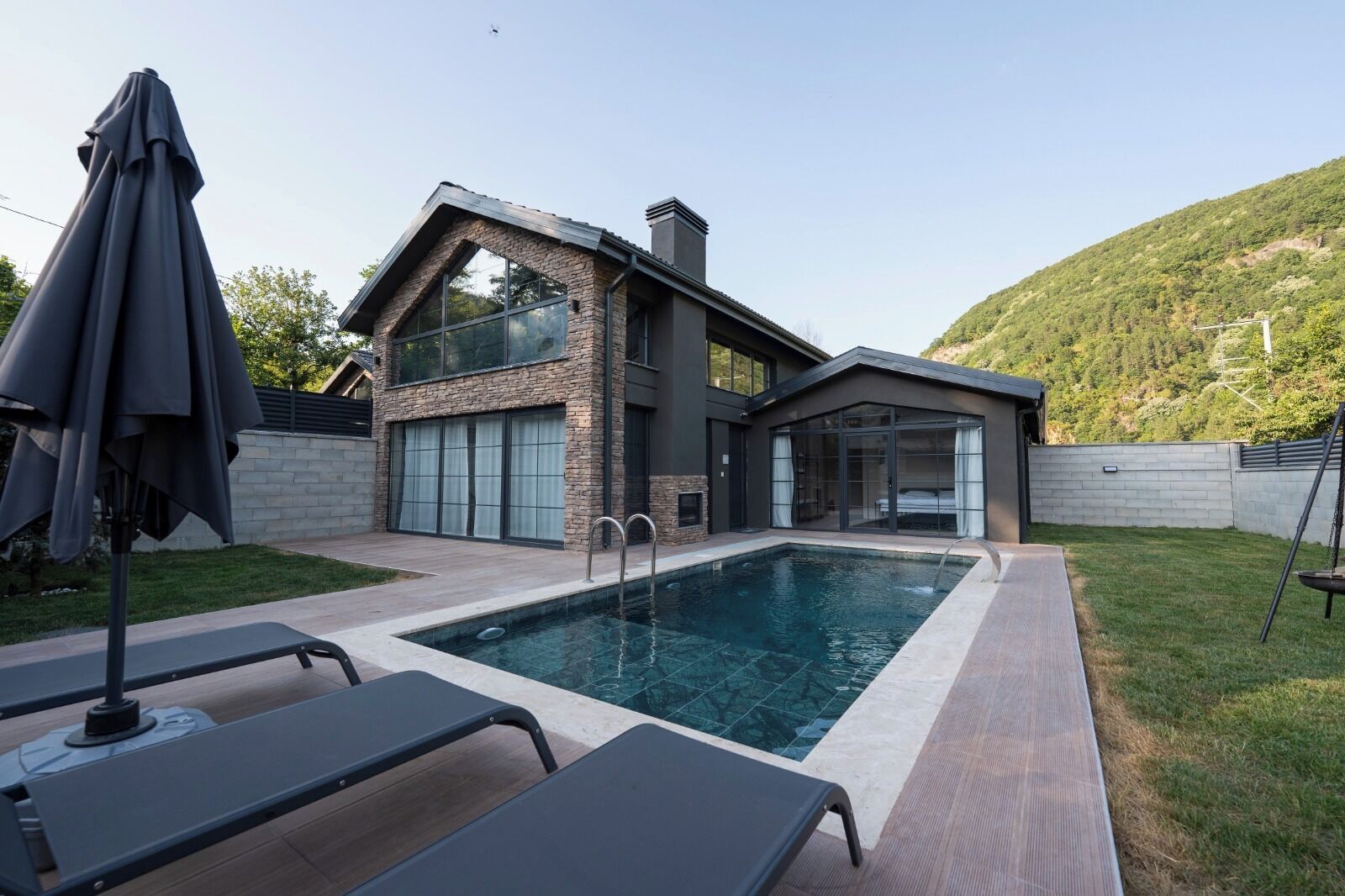 บริเวณภายนอก