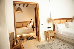 Deluxe bungaló, erkély, kilátással a medencére | Hangszigetelés és ingyenes wifi