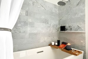 Bathroom - Modern Suite 1 - Heart of Roma Norte (Mexico City)