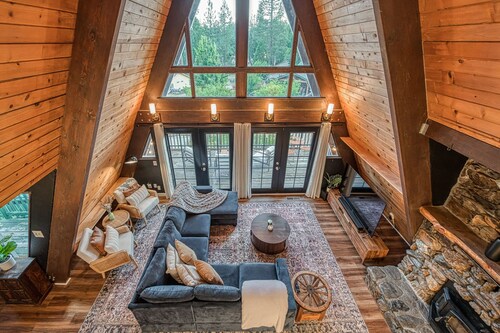 The A-Frame on Toku: Gameroom/HotTub/Firepit/BassLake