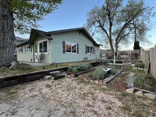 Cozy Mountain Retreat 3-bedroom house in Frazier Park with WiFi