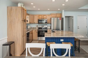 微波炉、烤箱、炉灶、洗碗机