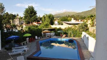 Pool | Seasonal outdoor pool