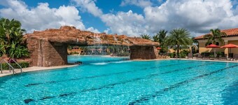 Luxury 2BR Condo Stunning View & 5-Star Bonita National Amenities & Golf