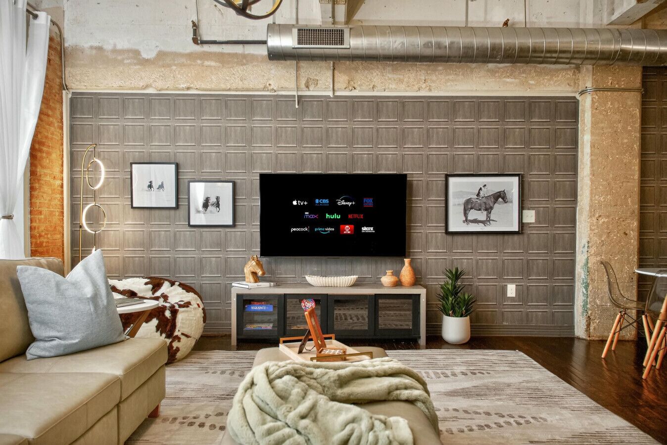 Smart TV, videojuegos, reproductor de DVD y libros 