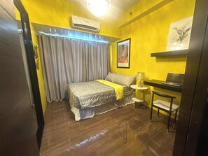 1 bedroom, iron/ironing board, WiFi, bed sheets - Sandali @ Air Residences Free Netflix w/ City View (Makati)