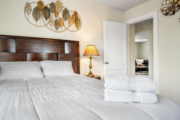 3 bedrooms, iron/ironing board, WiFi, bed sheets