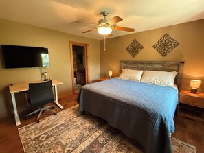 3 habitaciones, tabla de planchar con plancha, wifi y ropa de cama 