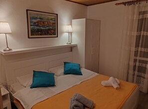 1 chambre, accès Internet, draps fournis