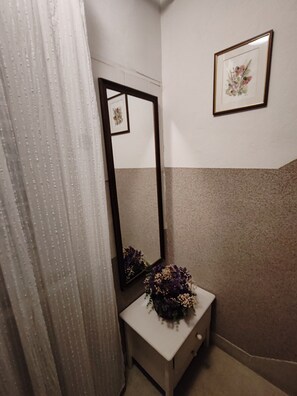 Shower, hair dryer, towels - Villa Mery - Bedroom with Balcony and Sea View - 5 (Rab)
