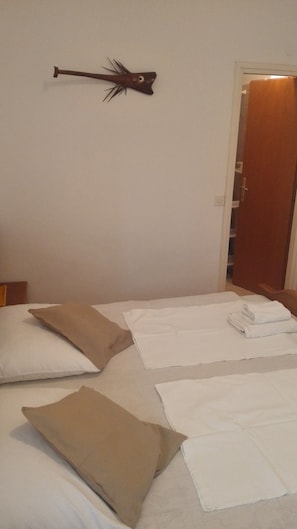 1 chambre, accès Internet, draps fournis