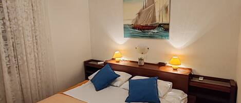 1 soverom, internettilgang og sengetøy