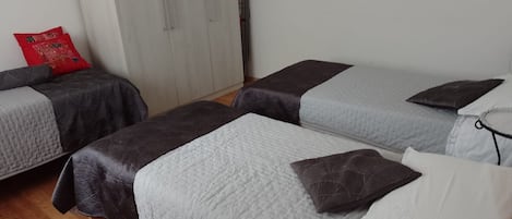 2 Schlafzimmer, Bügeleisen/Bügelbrett, Internetzugang, Bettwäsche