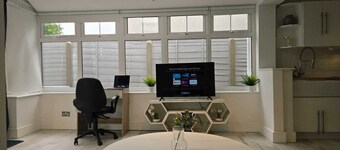 Stunning ‘Blue Peak Lodge': Your Ultimate Coastal Escape