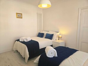 4 chambres, fer et planche à repasser, Wi-Fi gratuit, draps fournis