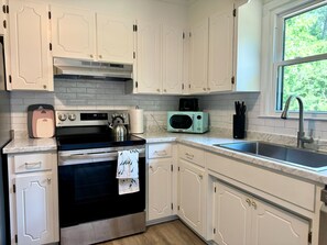 Mikrobølgeovn, ovn, kogeplade, opvaskemaskine