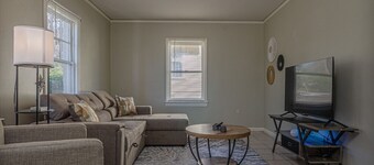 Lux Condo in Midtown