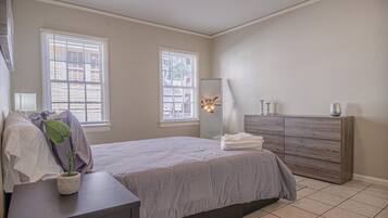 2 habitaciones, tabla de planchar con plancha y wifi gratis