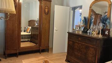 5 Schlafzimmer, Bügeleisen/Bügelbrett, Reisekinderbett, kostenloses WLAN