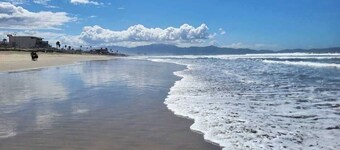 Punta Playa 2 bedroom house near the beach with carport