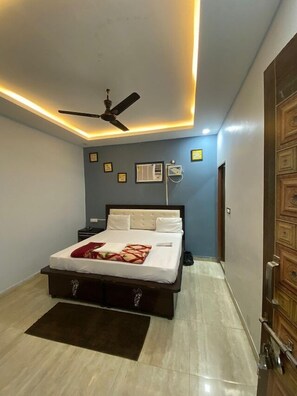 Deluxe Single Room | Free WiFi - Natraj Hotel (Murthal)