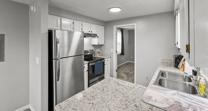 Cozy 1-bedroom apartment in charming Richmond close to EKU, free WiFi